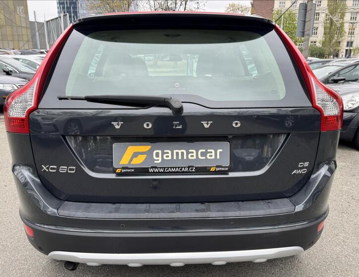 Volvo XC60 9