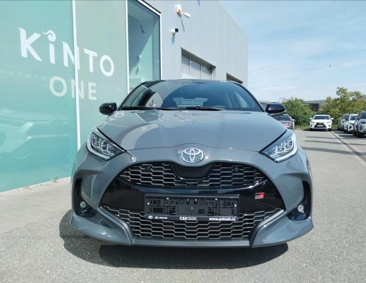 Toyota Yaris 2