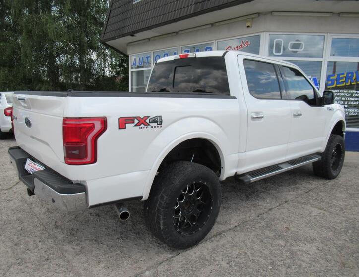 Ford E150 4