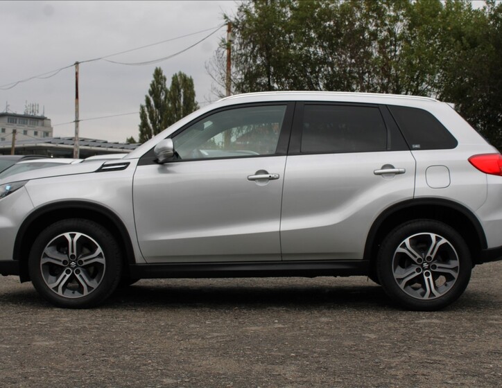 Suzuki Vitara 8