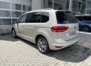 Volkswagen Touran 6