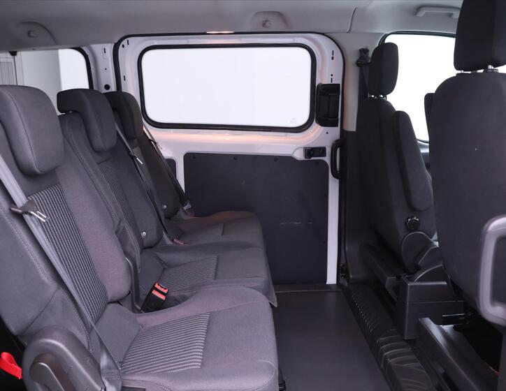 Ford Transit Custom 13