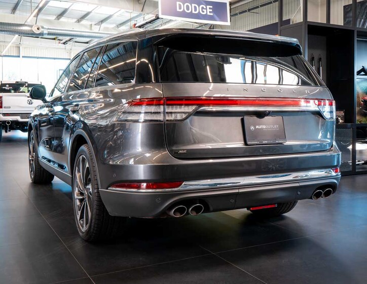 Lincoln Aviator 3