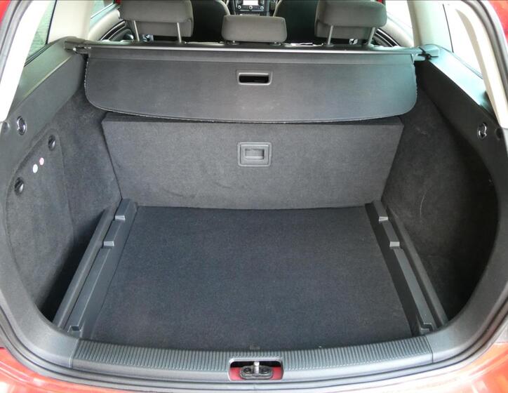 Volkswagen Golf 25