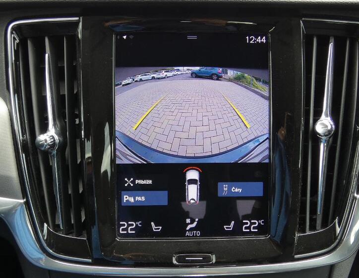 Volvo V90 15