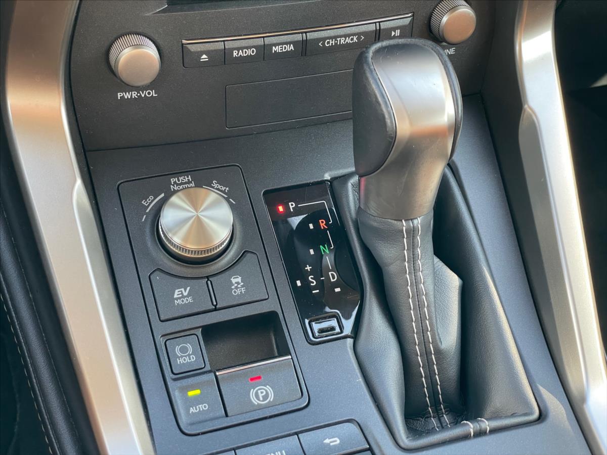 Lexus NX 300h
