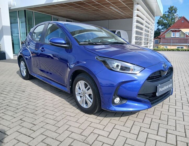 Toyota Yaris 8