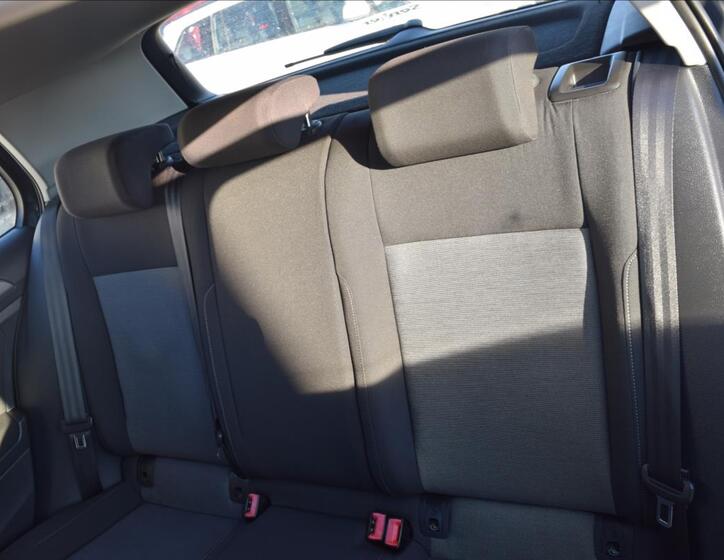 Volkswagen Golf 17