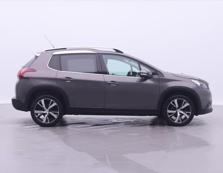 Peugeot 2008 8