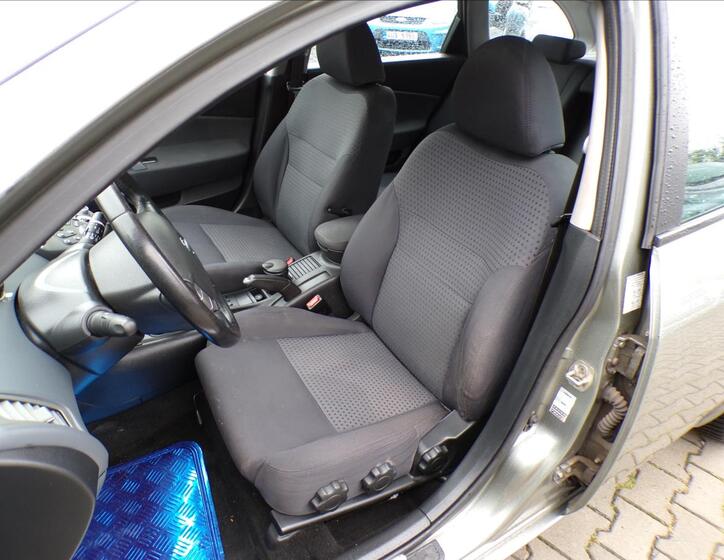Nissan Primera 16