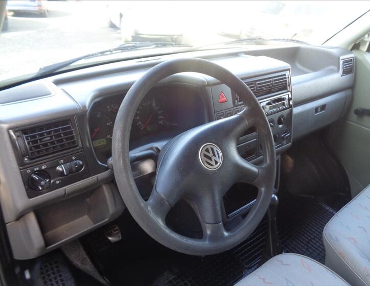 Volkswagen Transporter 16