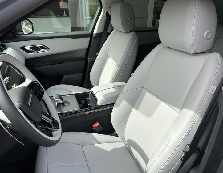 Land Rover Range Rover Velar 11