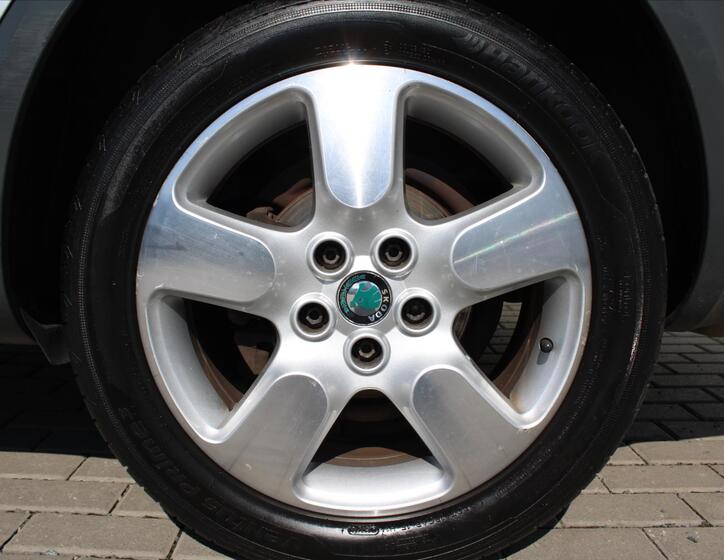 Škoda Octavia 9