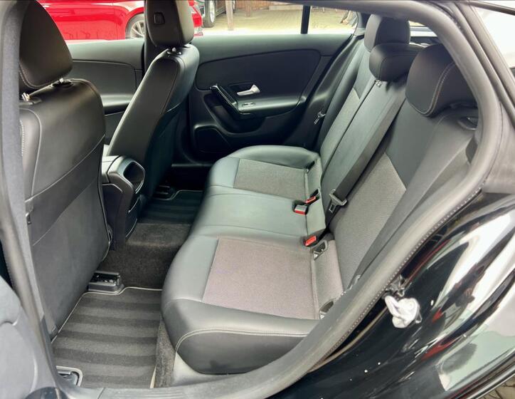 Mercedes-Benz CLA 12