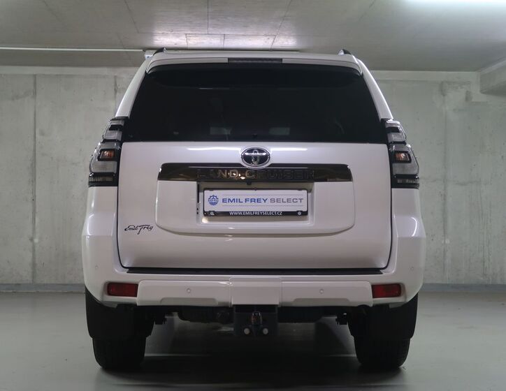 Toyota Land Cruiser 6