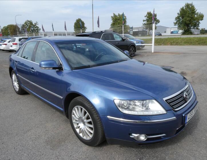 Volkswagen Phaeton 1