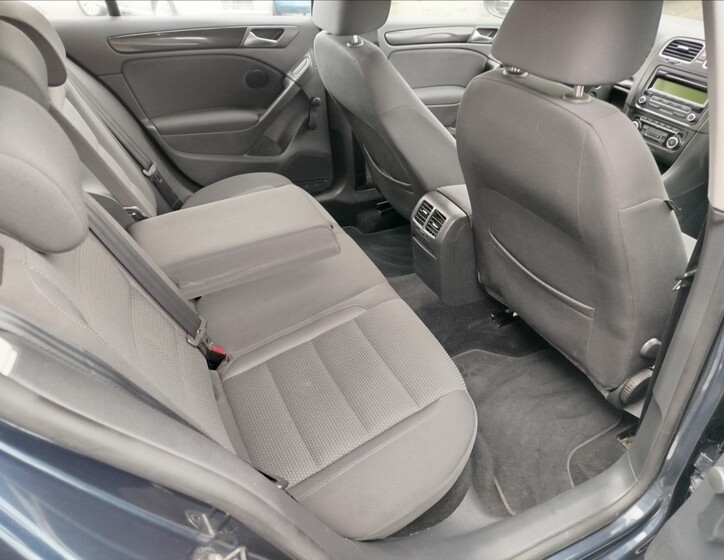 Volkswagen Golf 27
