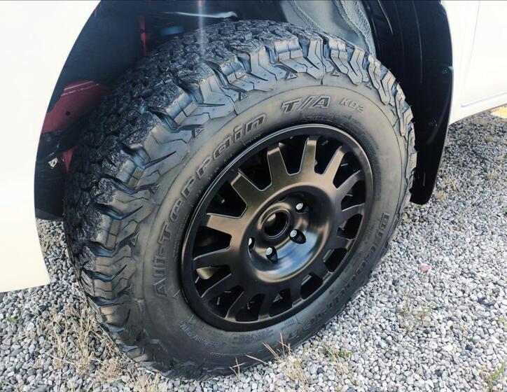 Toyota Hilux 18