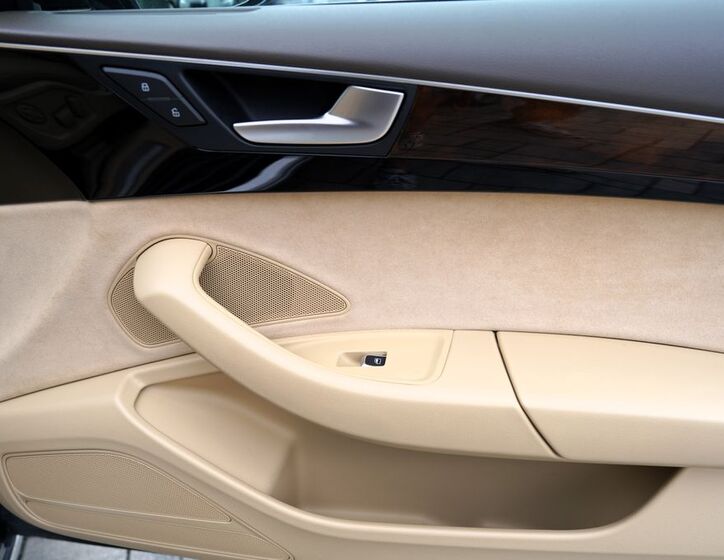 Audi A8 19