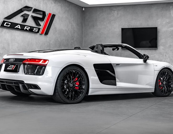 Audi R8 7
