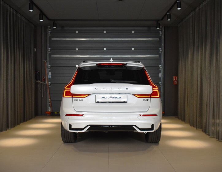 Volvo XC60 4