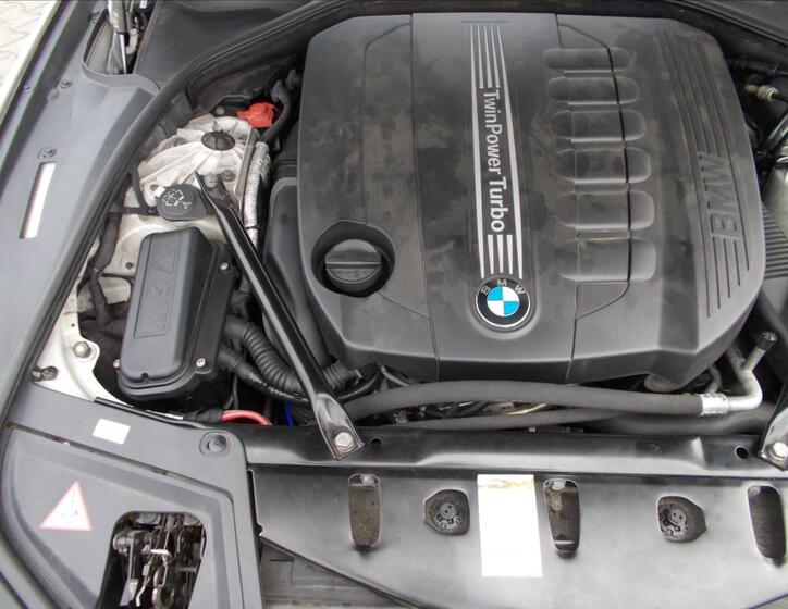 BMW Řada 5 32