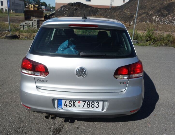 Volkswagen Golf 10