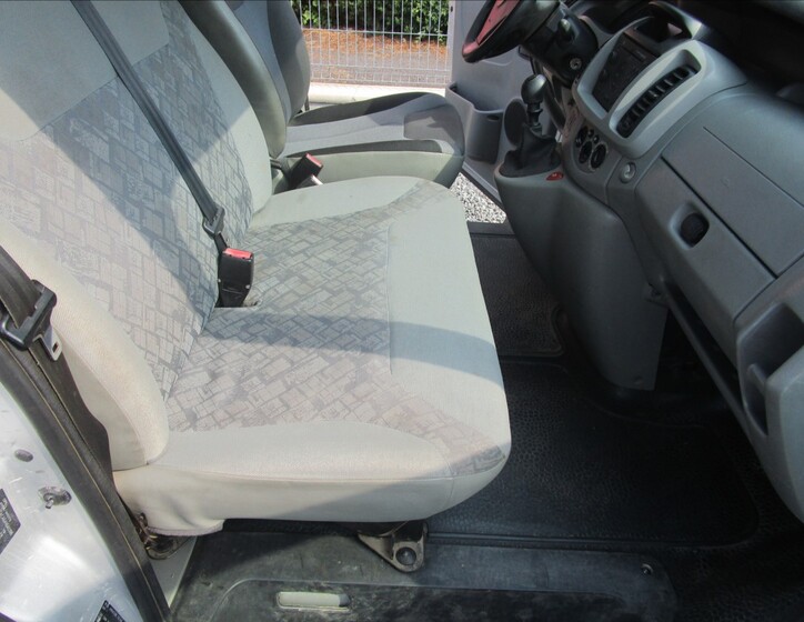 Opel Vivaro 16