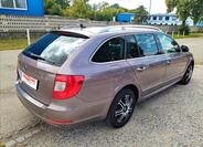 Škoda Superb 16