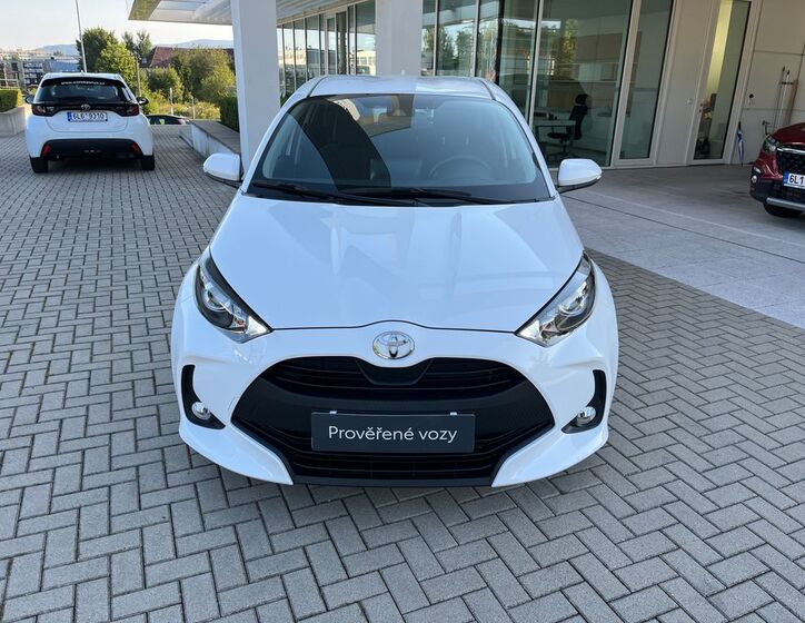Toyota Yaris 9