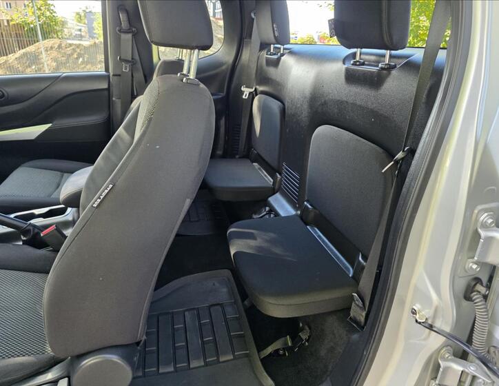 Nissan Navara 20