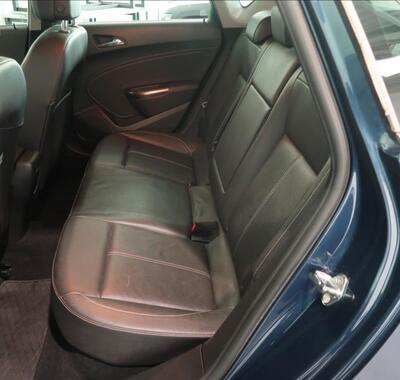 Opel Astra 8