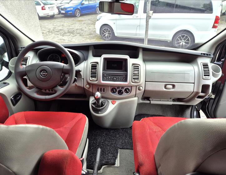 Opel Vivaro 24