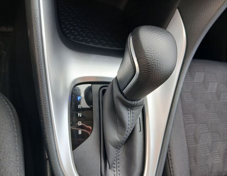 Toyota Yaris 25