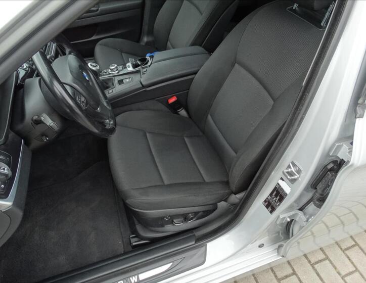 BMW Řada 5 11
