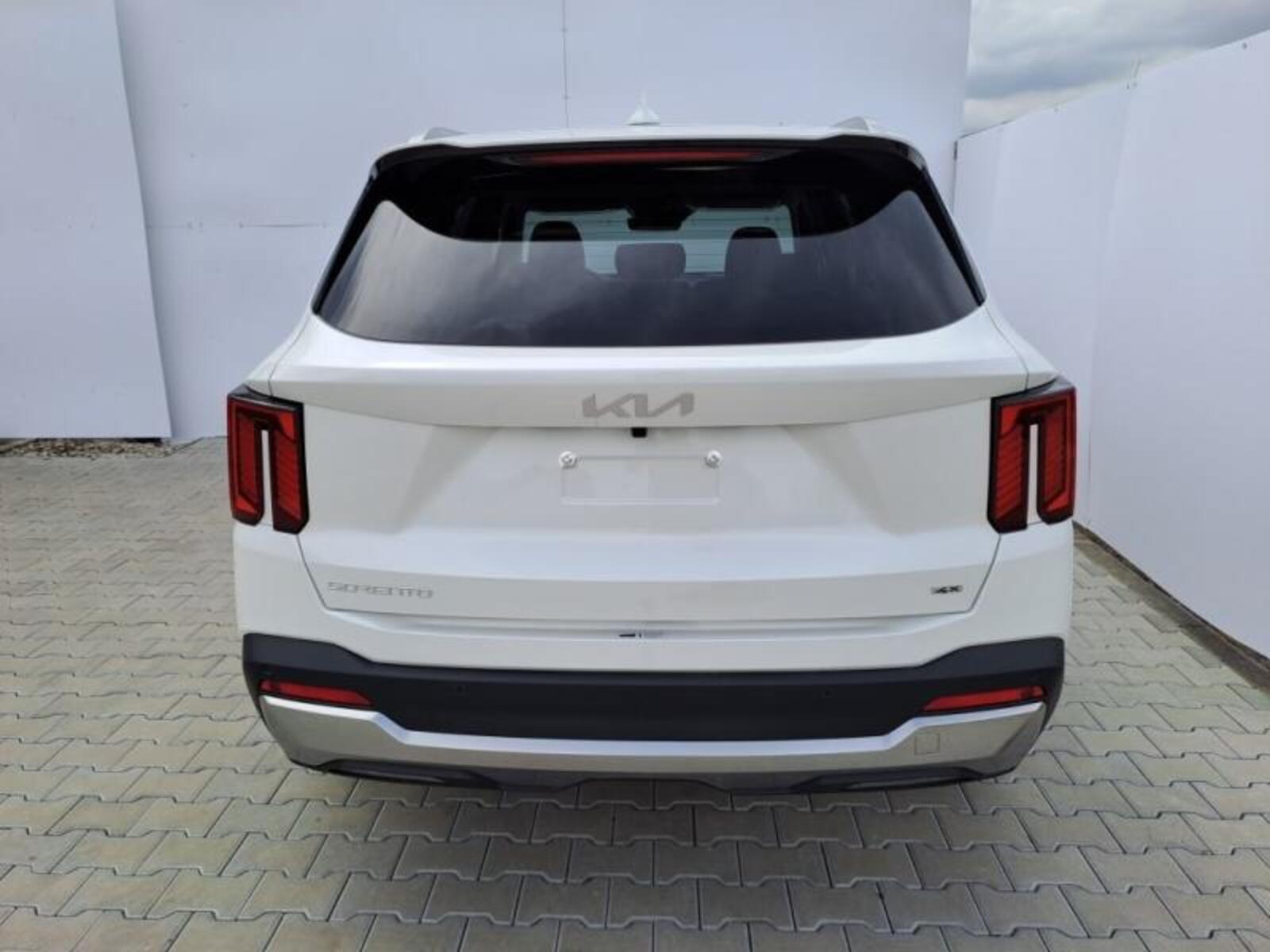 KIA Sorento 11