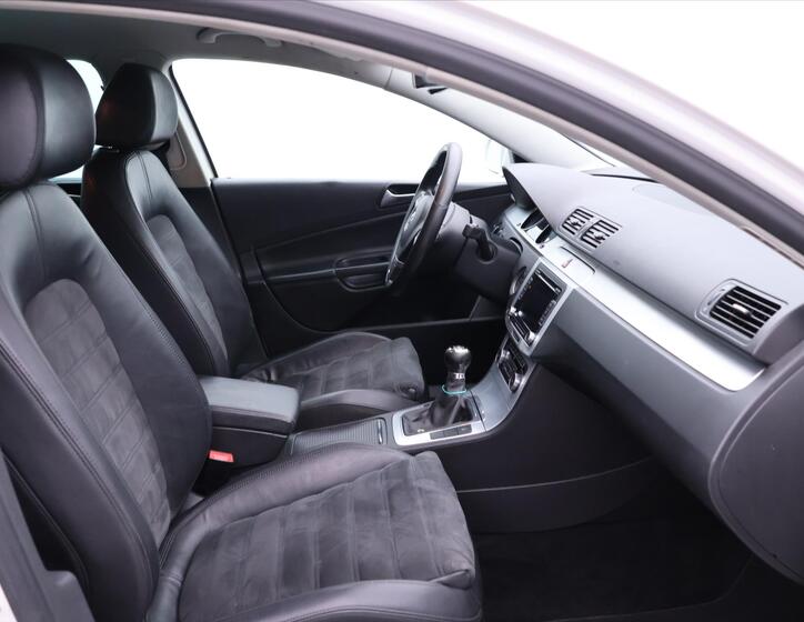 Volkswagen Passat 13
