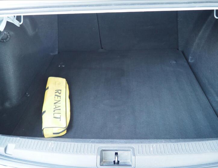 Renault Fluence 18