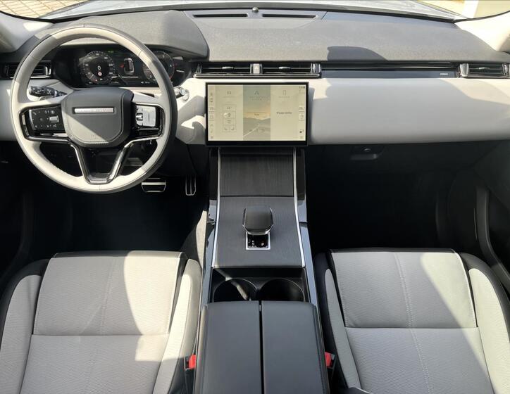 Land Rover Range Rover Velar 15