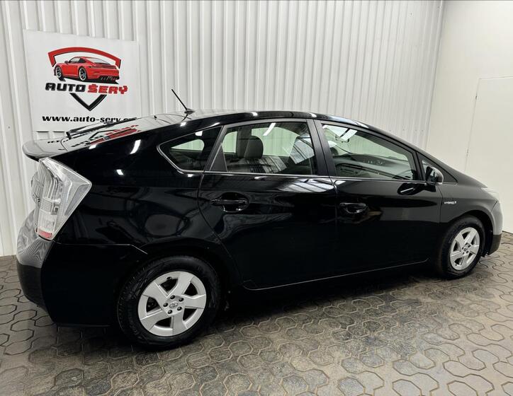 Toyota Prius 9