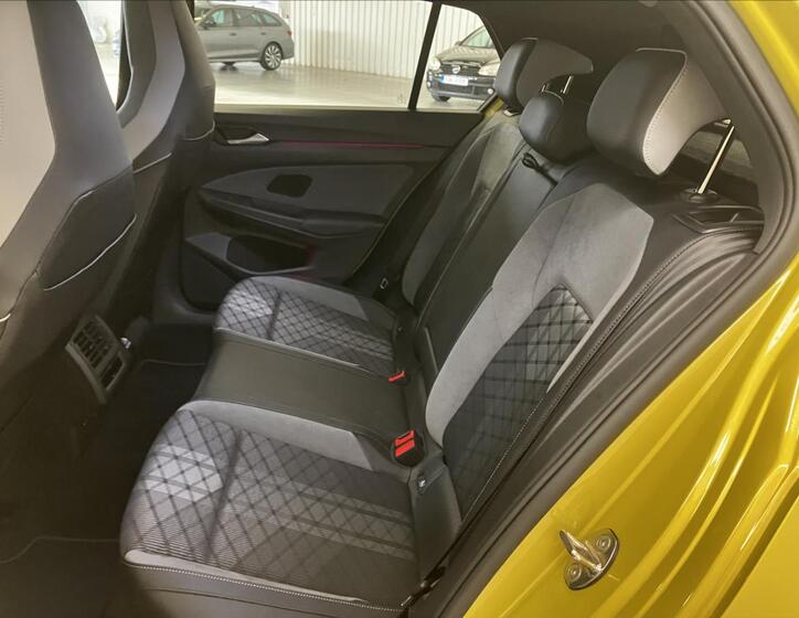 Volkswagen Golf 20