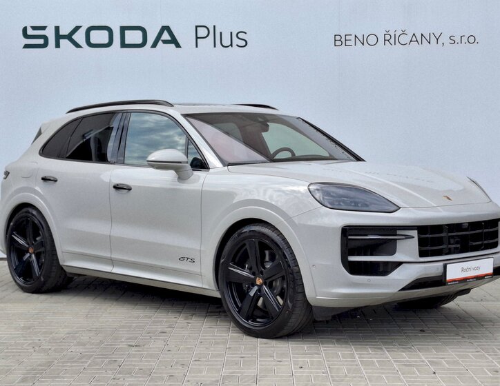 Porsche Cayenne 12