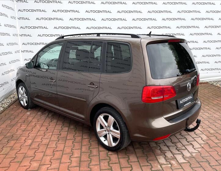 Volkswagen Touran 4