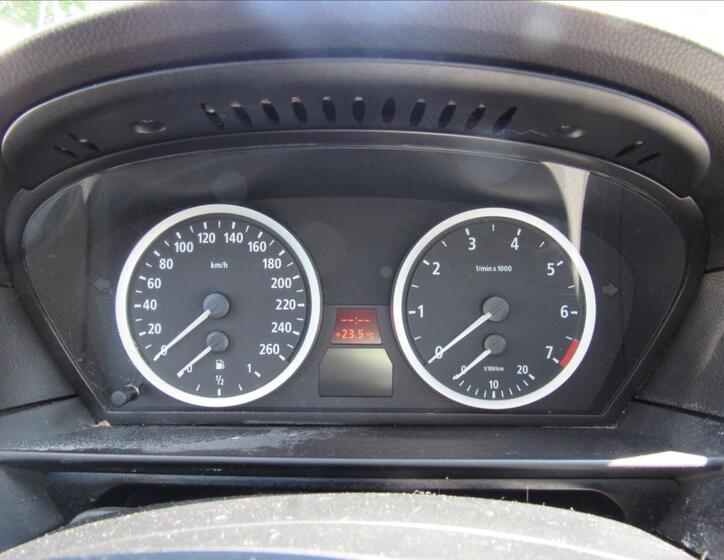 BMW Řada 5 13