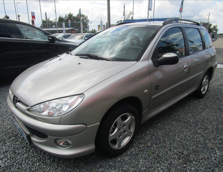 Peugeot 206 1
