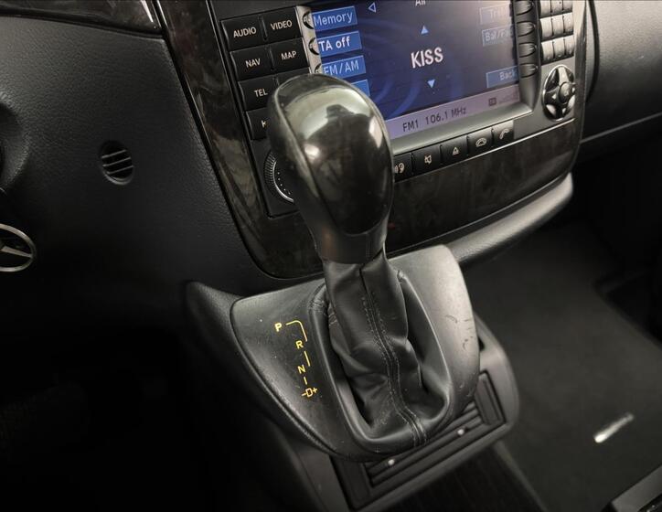 Mercedes-Benz Viano 21