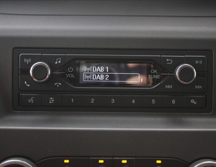 Ford Transit 9
