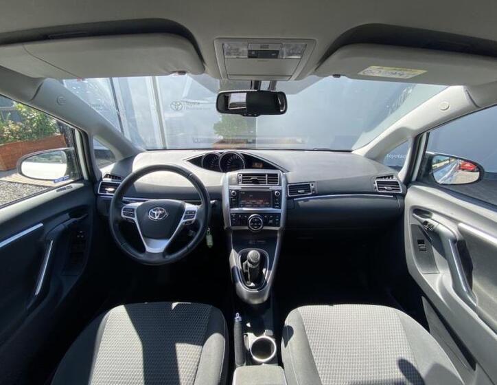 Toyota Verso 13