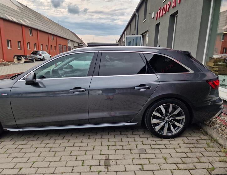 Audi A4 44