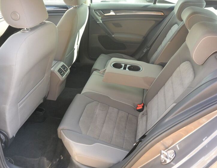 Volkswagen Golf 27
